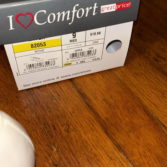 NWT I Comfort size 9 women’s bone color heels only worn to try on. - Picture 5 of 7